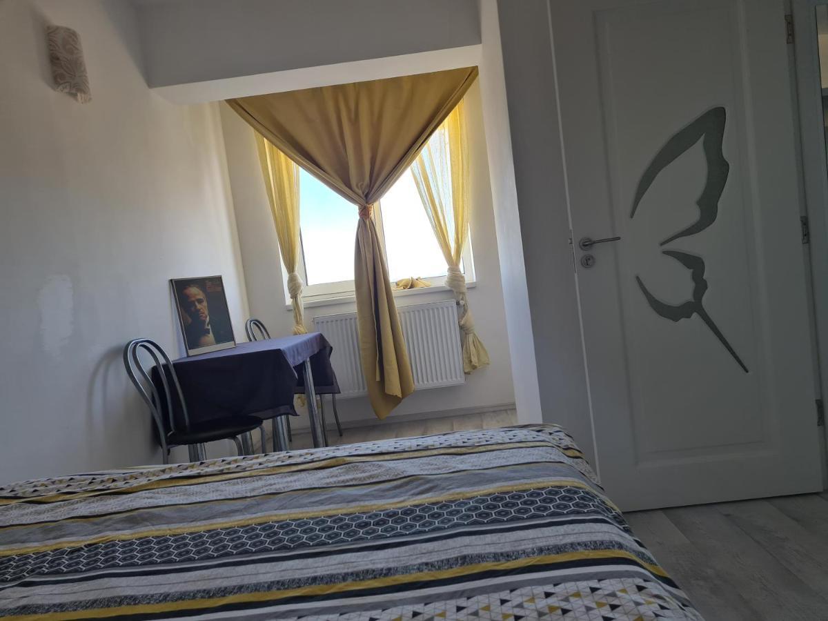 Luxury Mall Q4 * Bacău